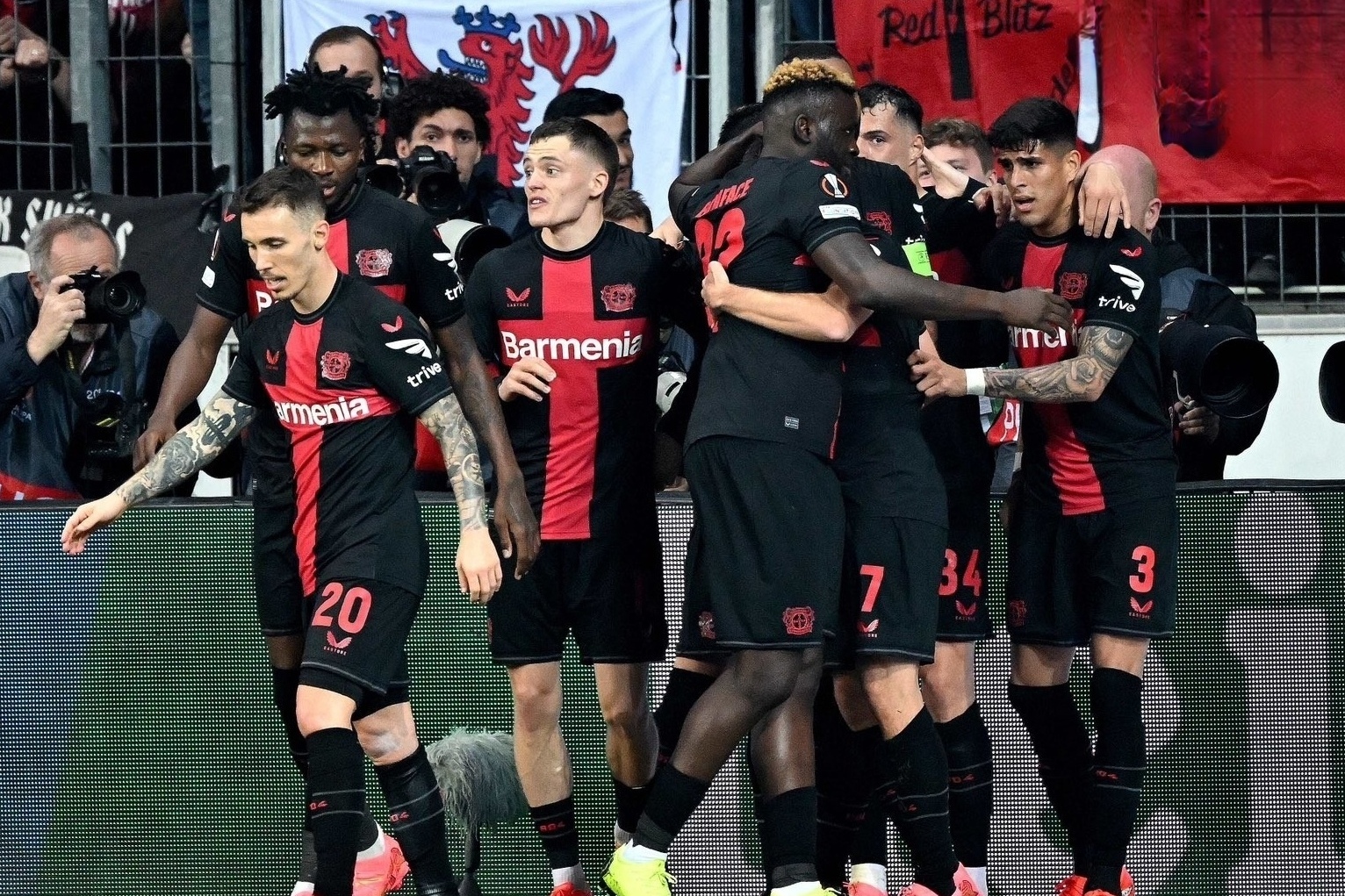 开云官方网站在线登陆-离谱！清晨勒沃库森备战足总杯芝加哥公牛围绕德甲回应争议，勒沃库森止住颓势备战亚冠