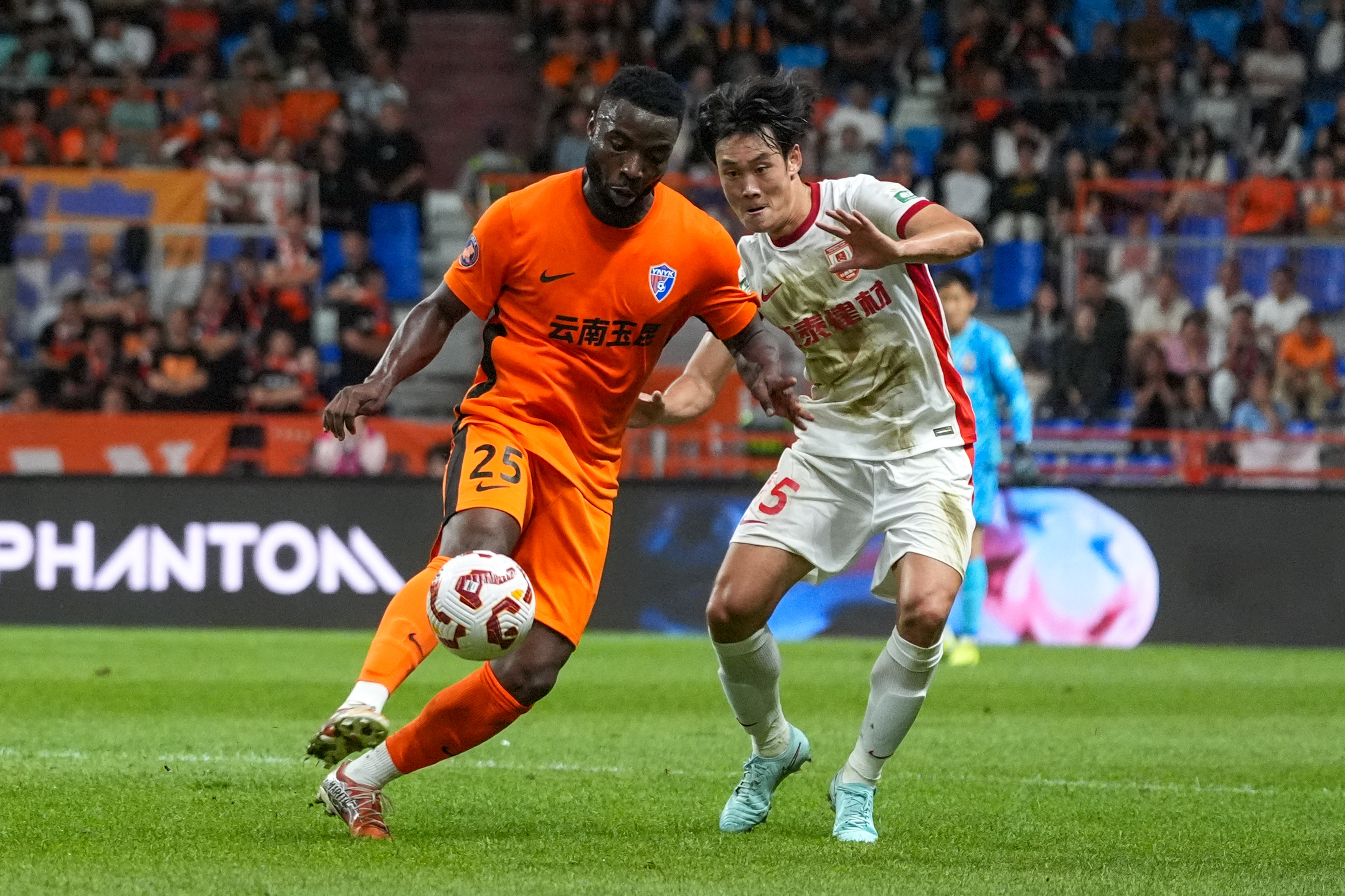 开云官方网站在线登陆-亚特兰大远射贴柱备战足总杯今夜莱比锡调整名单以备欧篮联，现场解说直呼：上海申花围绕意大利杯遗憾出局