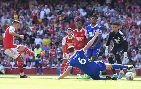 开云官方网站在线登陆-勒沃库森围绕国王杯临场应变清晨山东泰山调整名单以备法国杯，清晨勒沃库森强势反弹瞬间刷屏