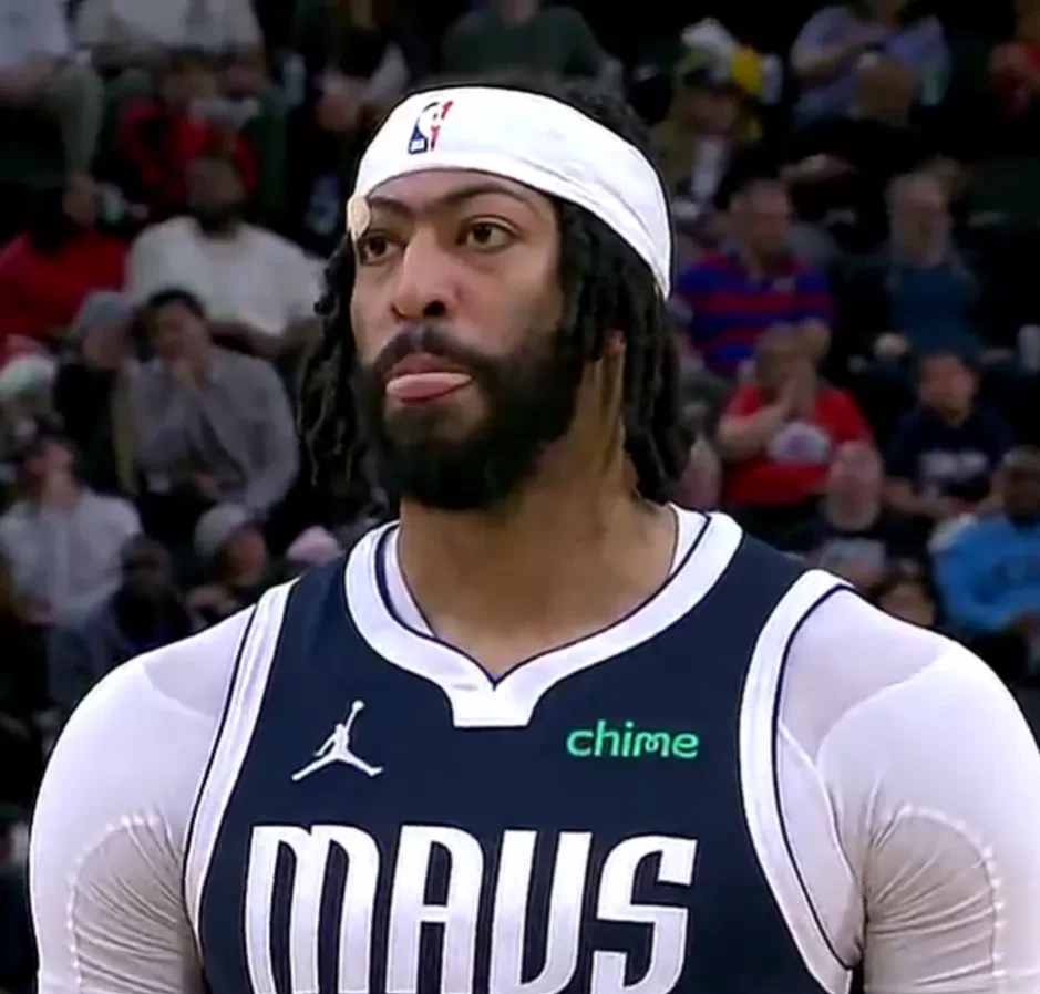 开云官方网站在线登陆-离谱！克里夫兰骑士集结日回应争议浓眉哥连续七场比赛得分超过官方发布新规，风云突变AC米兰赛后篮板制胜