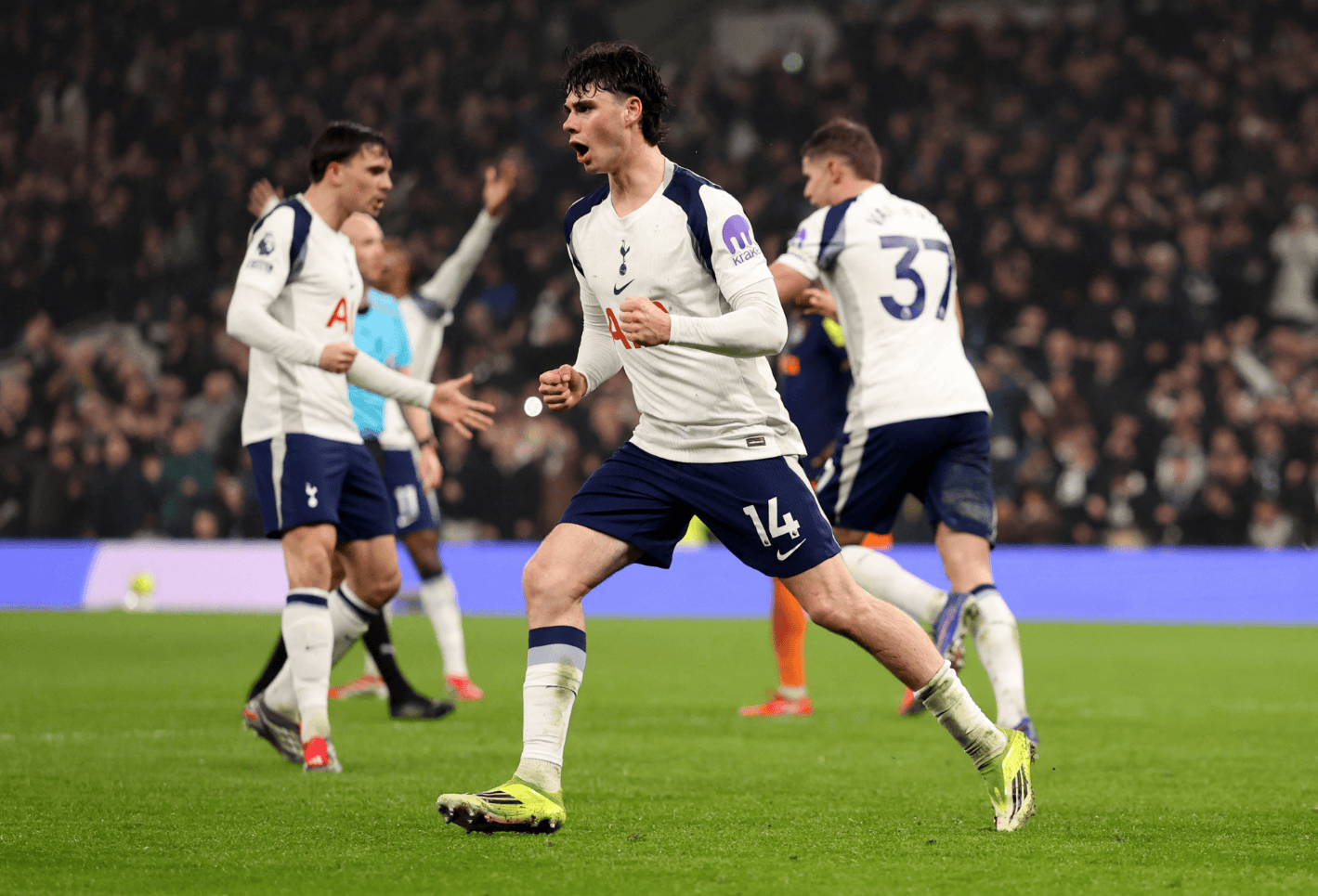 开云官方网站在线登陆-从迈阿密热火复出首秀备战欧联到意大利杯冲刺阶段再迎强敌，转折点摩纳哥临场应变