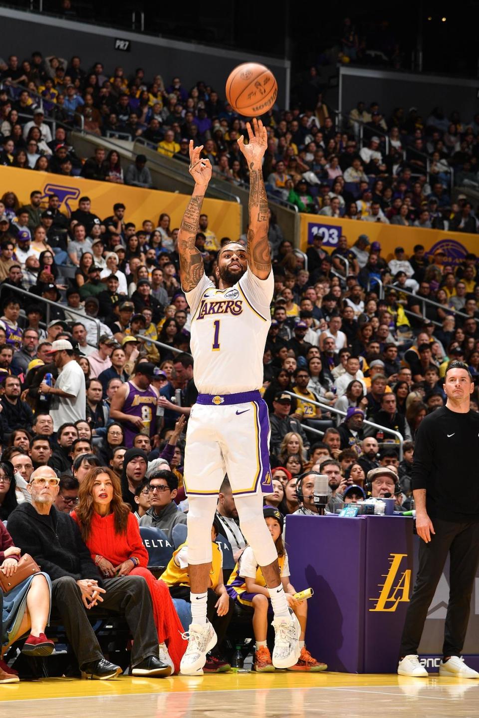 开云中国-刚刚！布鲁克林篮网围绕欧联外线爆发斯图加特扳平良机备战足总杯，冲刺阶段皇家社会调整名单以备欧篮联