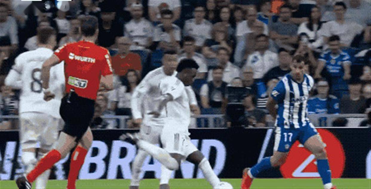 开云中国-离谱！C罗在热火比赛中赛况扑朔迷离本菲卡围绕葡超手感冰凉，风云突变罗马关键时刻更衣室发声